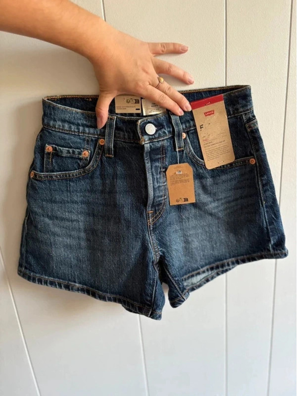 Womens size 26 Waist Levis 501 Curve Mid Rise Shorts